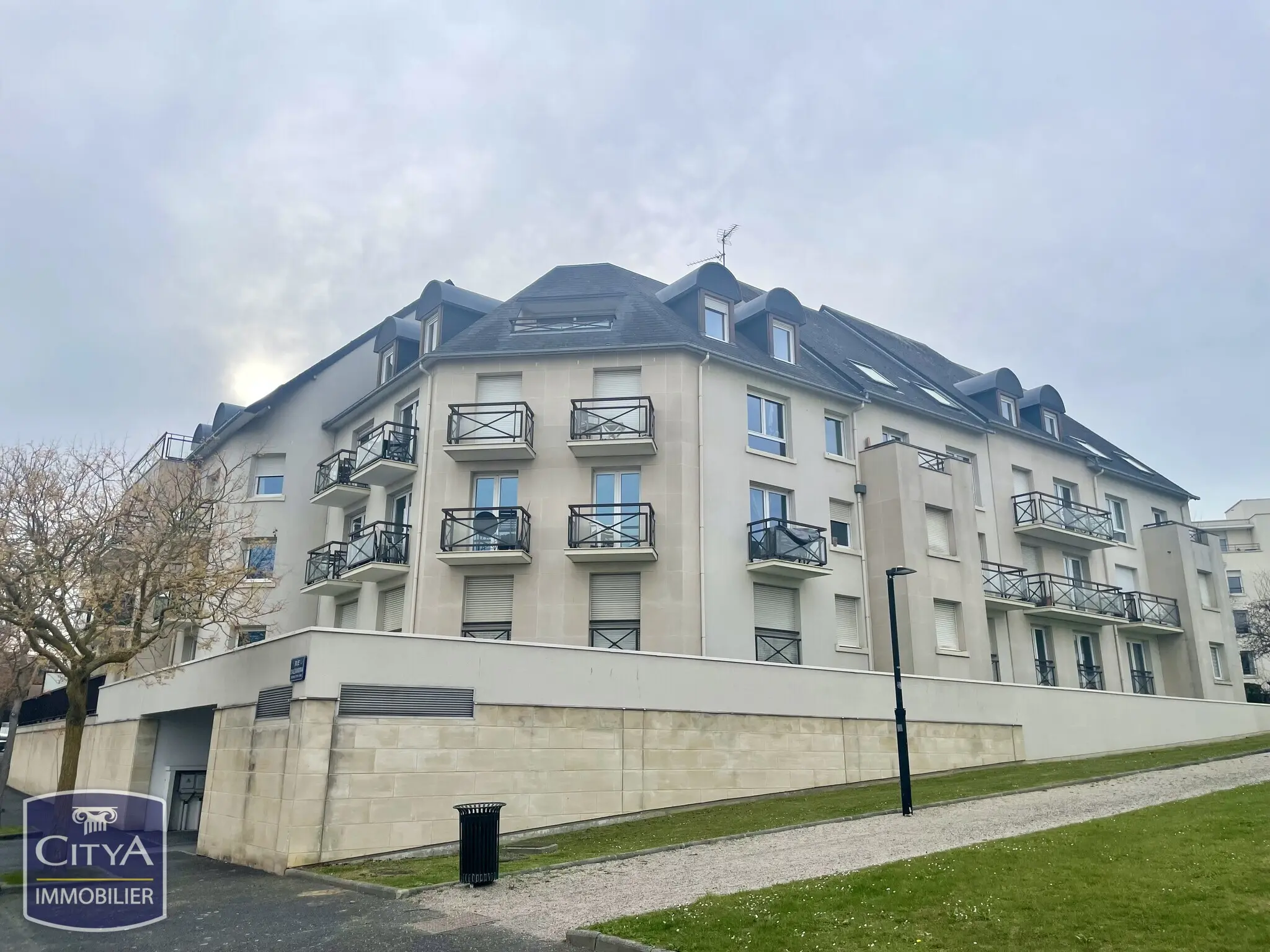 Photo 2 Parking 12m²