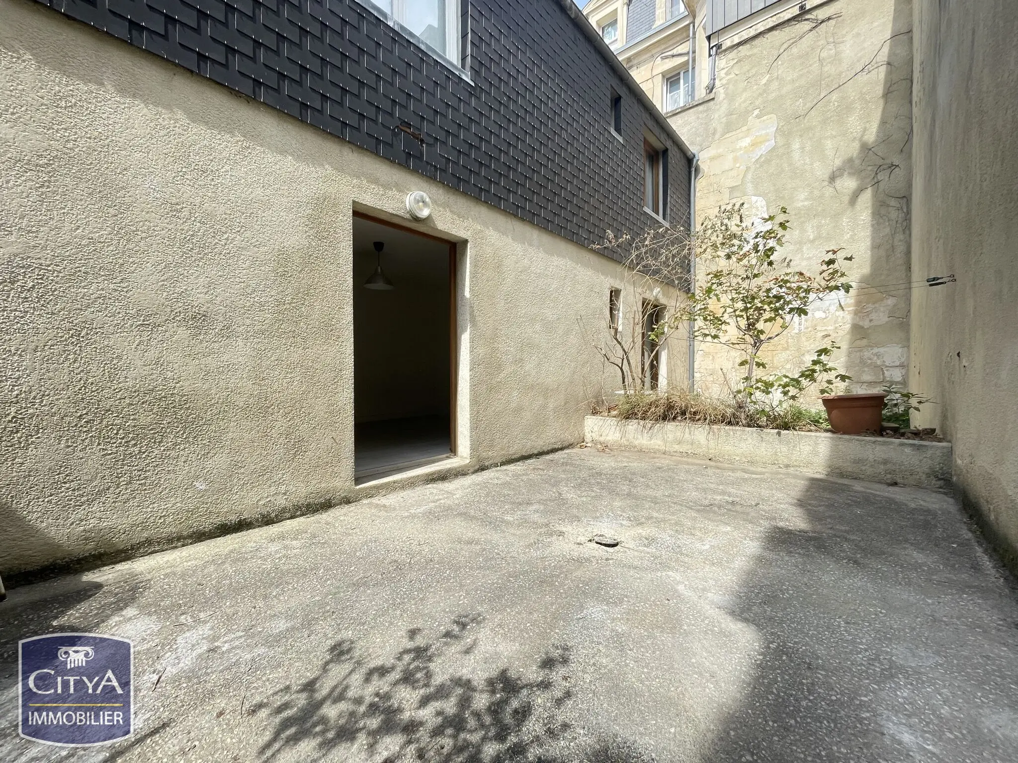 Photo 2 Appartement 1 pièce 20.01m²