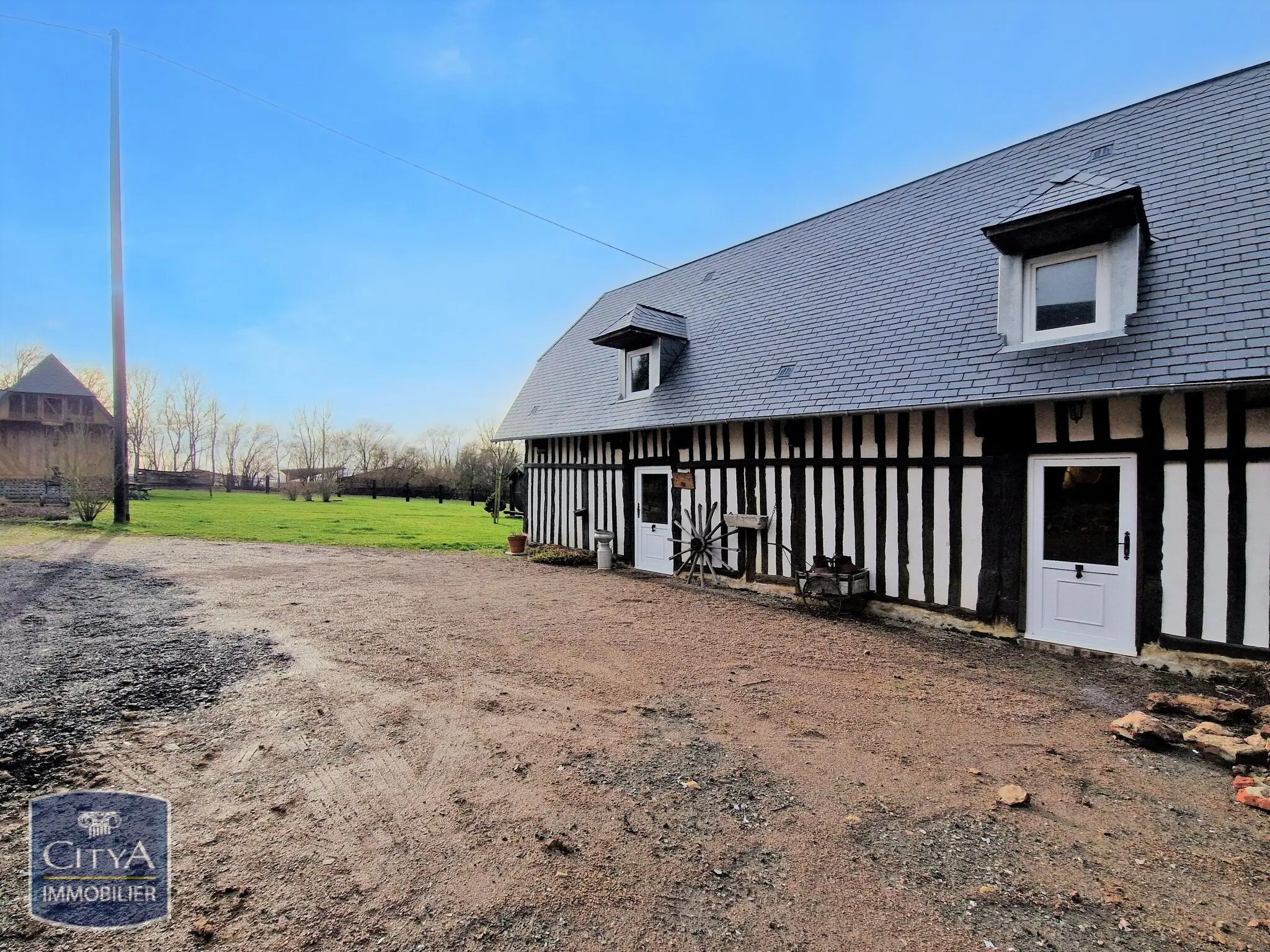 Photo 15 Maison 11 pièces 250m²