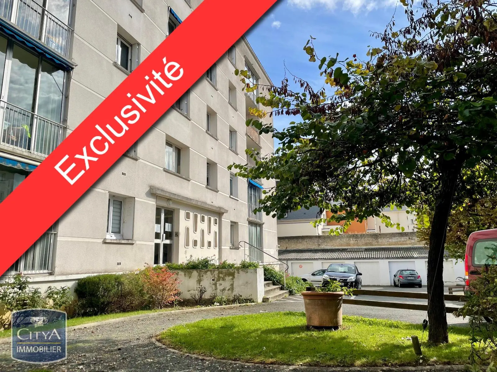 Photo 1 Appartement 1 pièce 24.36m²