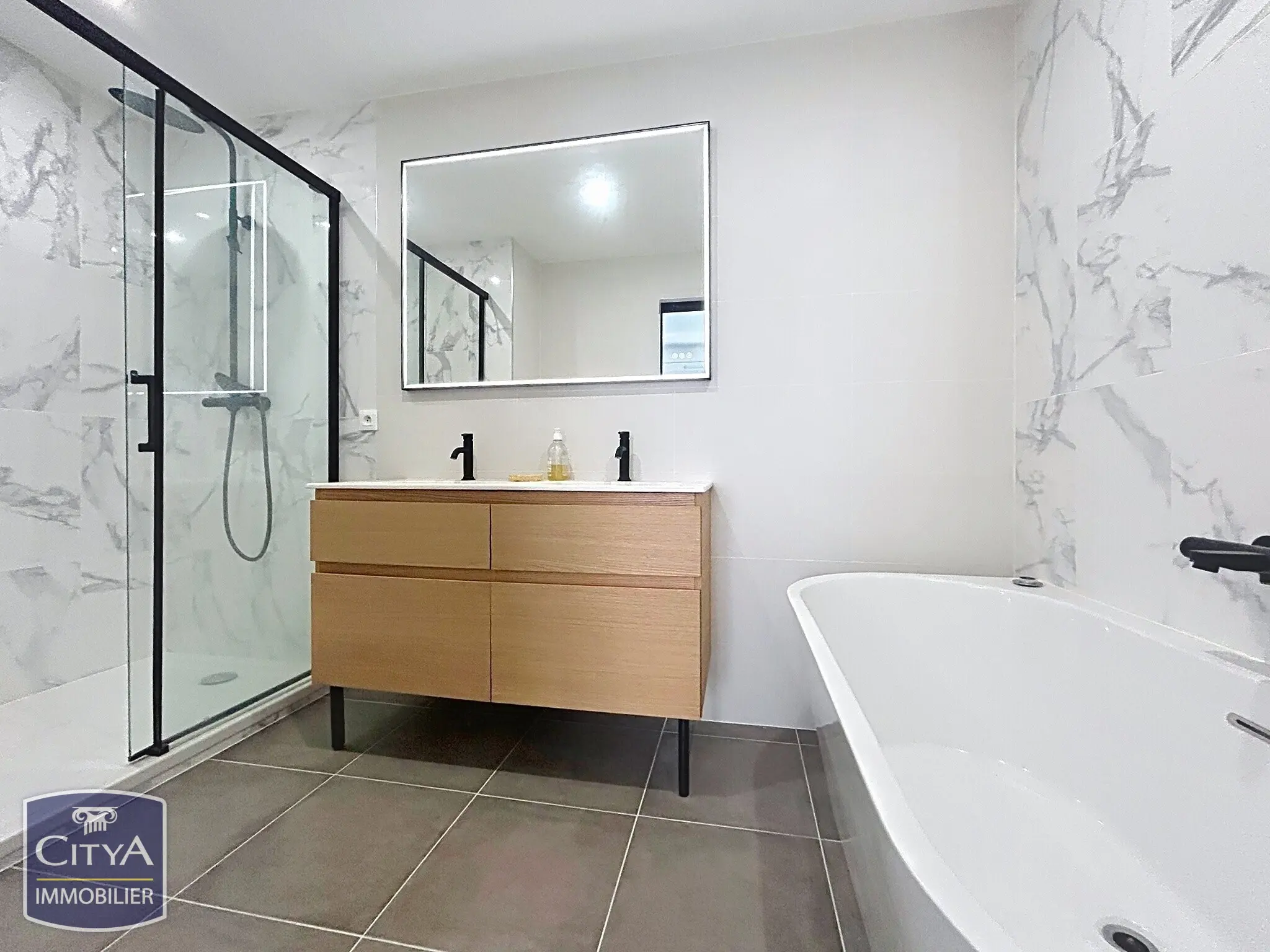 Photo 8 Appartement 5 pièces 135m²