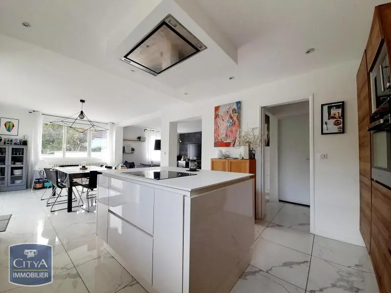 Photo 13 Maison 8 pièces 145m²