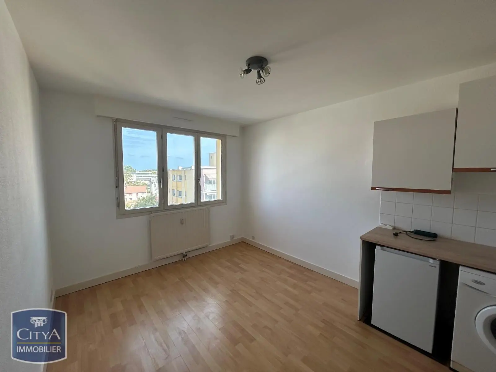 Photo 1 Appartement 1 pièce 18.75m²