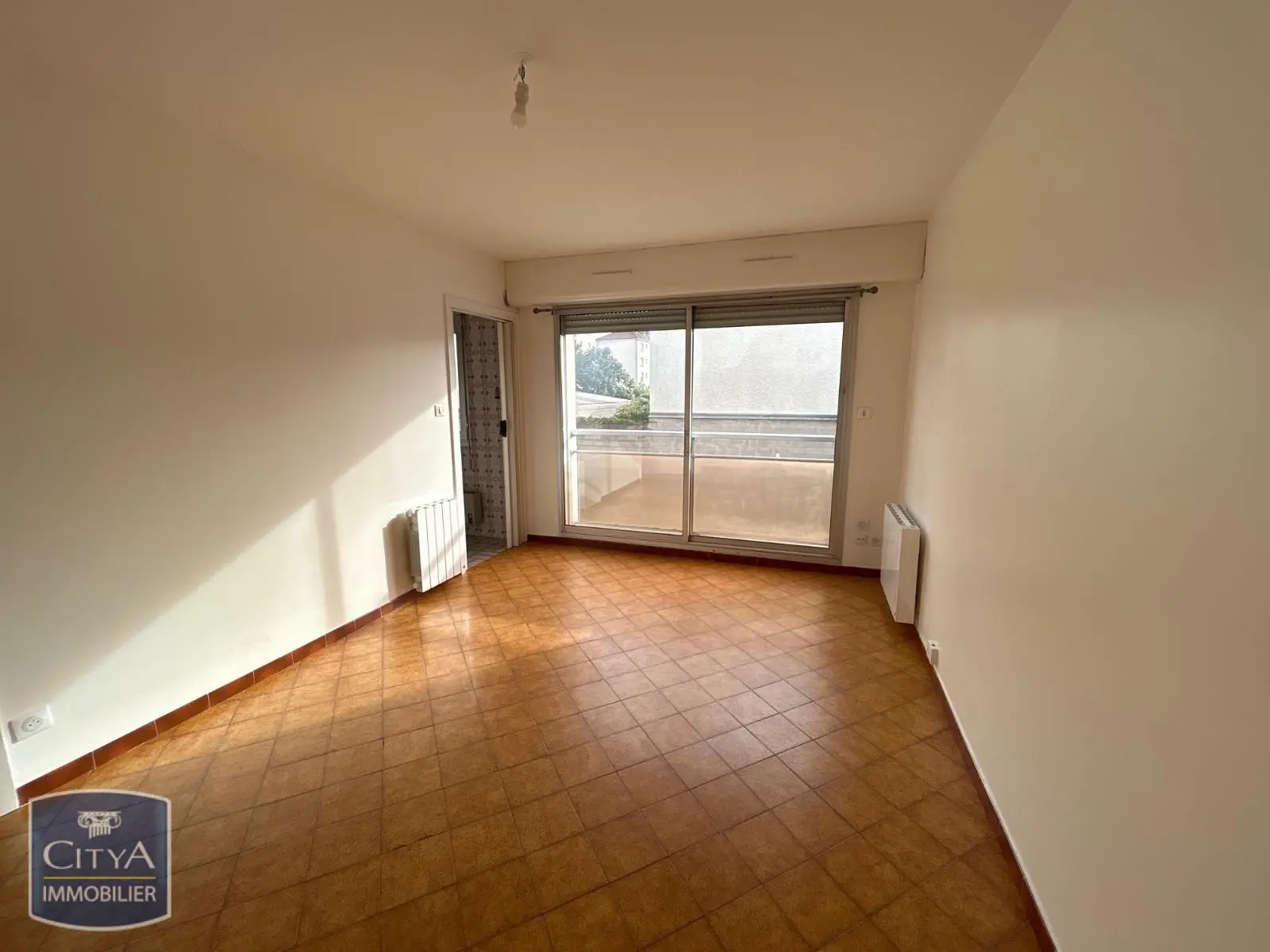 Photo 1 Appartement 1 pièce 22.98m²