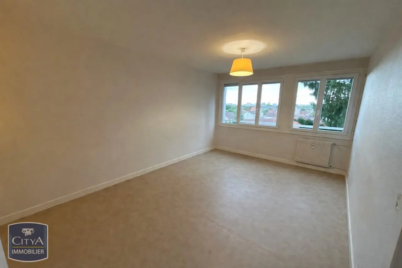 Photo 1 Appartement 1 pièce 33.87m²