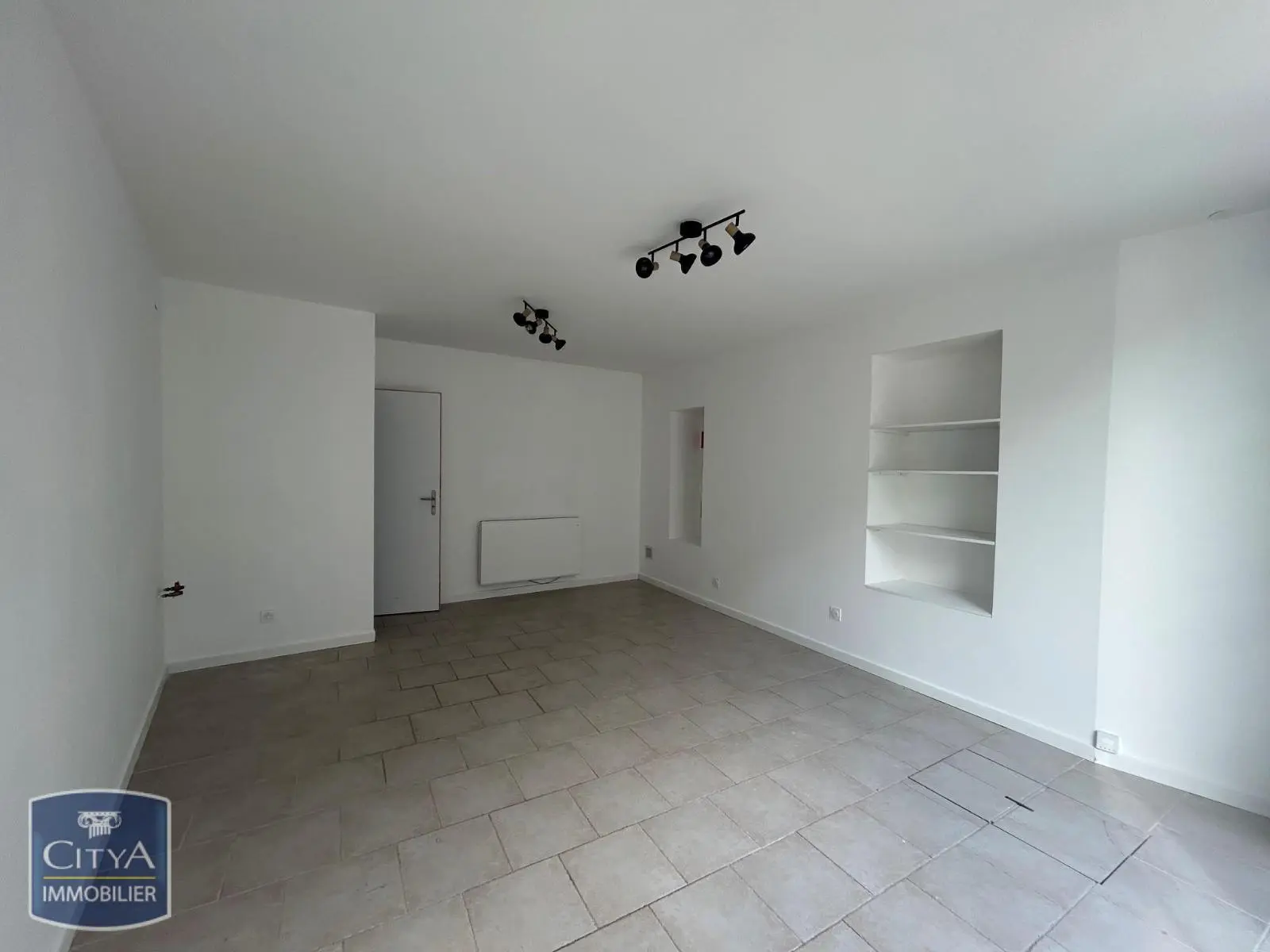 Photo 2 Local Commercial 24.4m²