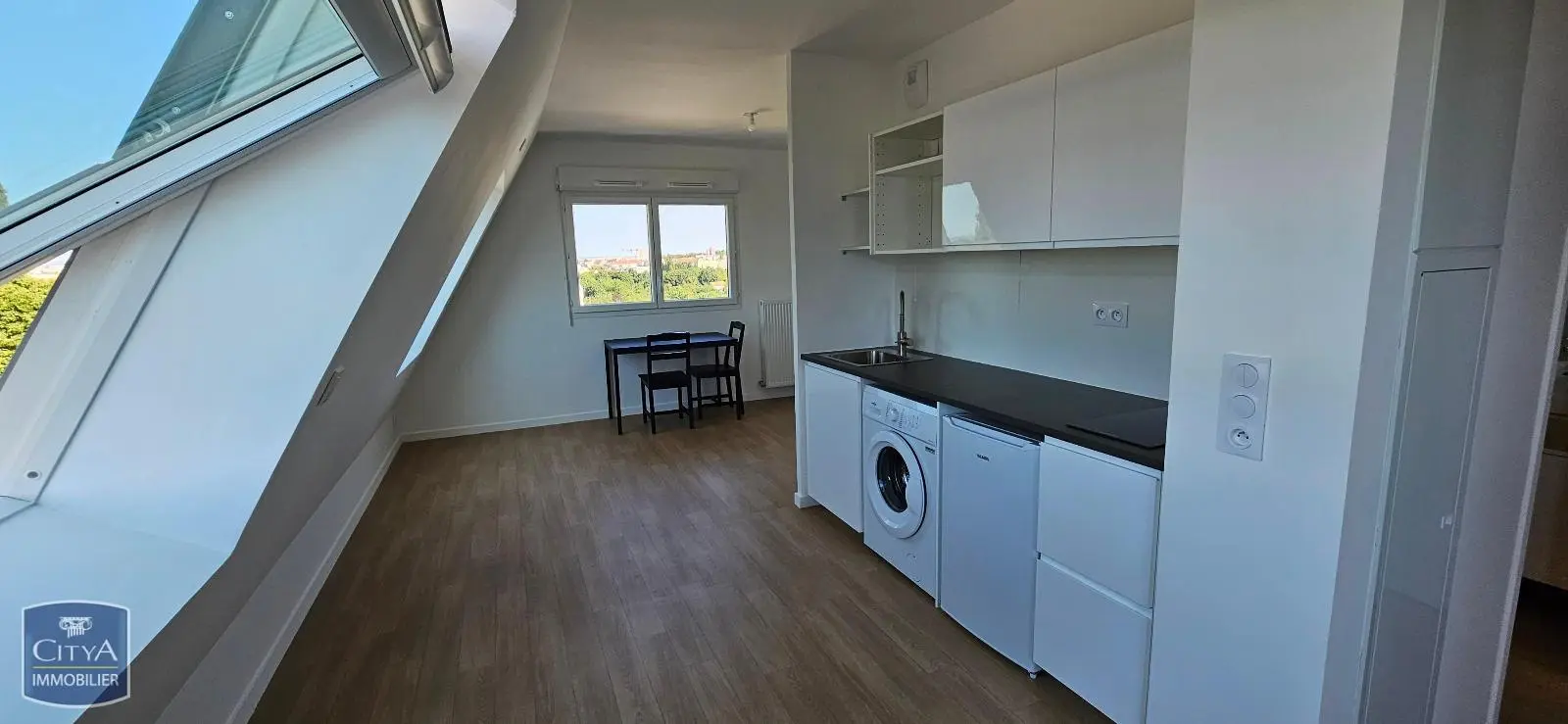 Photo 1 Appartement 1 pièce 25.59m²
