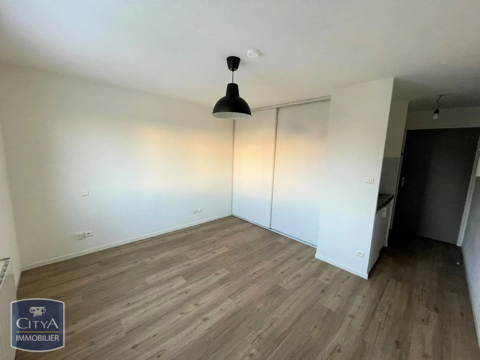 Photo 2 Appartement 1 pièce 21.84m²