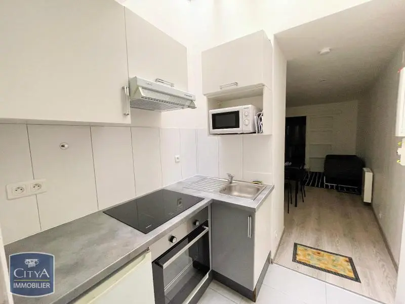 Photo 1 Appartement 1 pièce 24.27m²