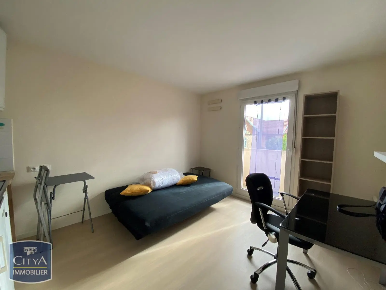Photo 1 Appartement 1 pièce 18.1m²