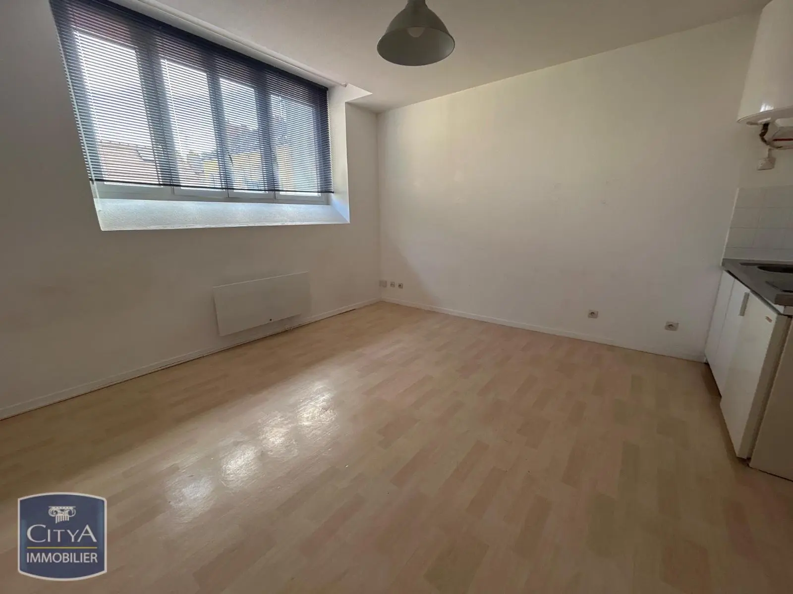 Photo 1 Appartement 1 pièce 24.36m²