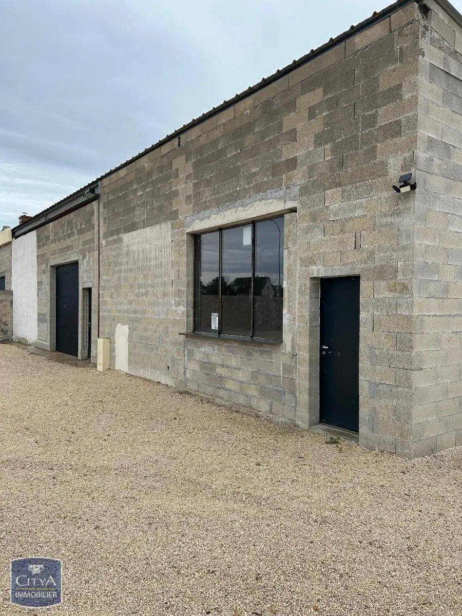 Photo 2 Local Commercial 105.8m²