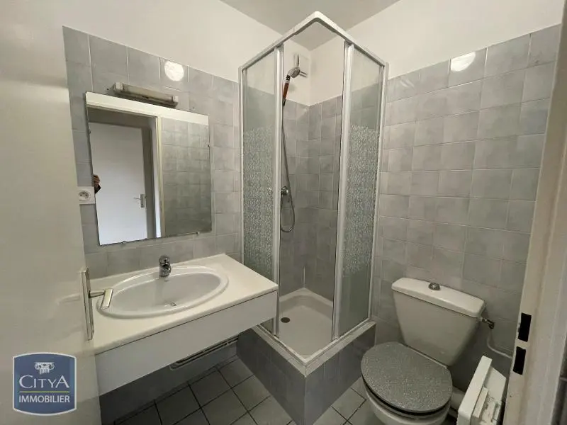 Photo 3 Appartement 1 pièce 27.49m²