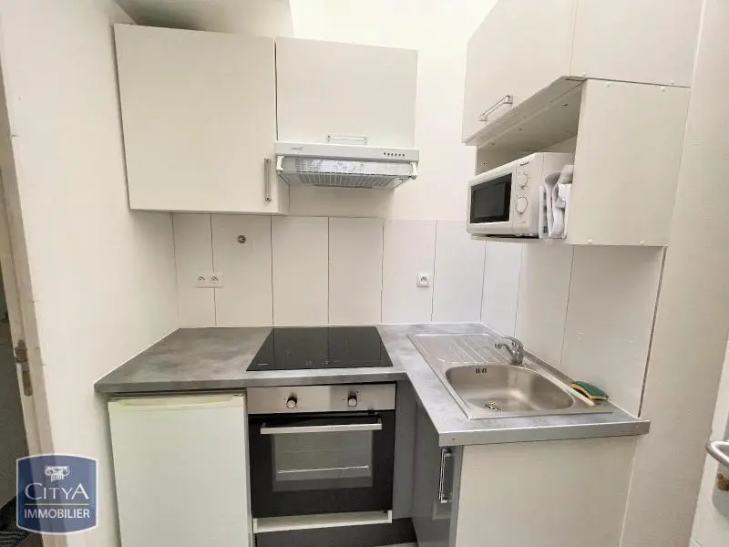 Photo 2 Appartement 1 pièce 24.27m²
