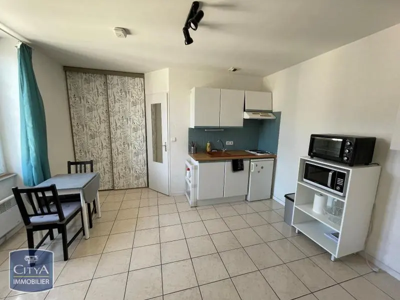 Photo 2 Appartement 1 pièce 18.4m²