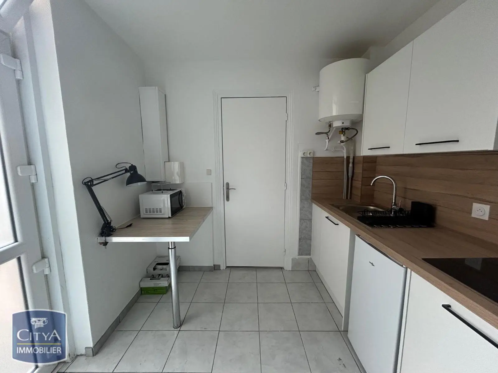 Photo 2 Appartement 1 pièce 13.81m²
