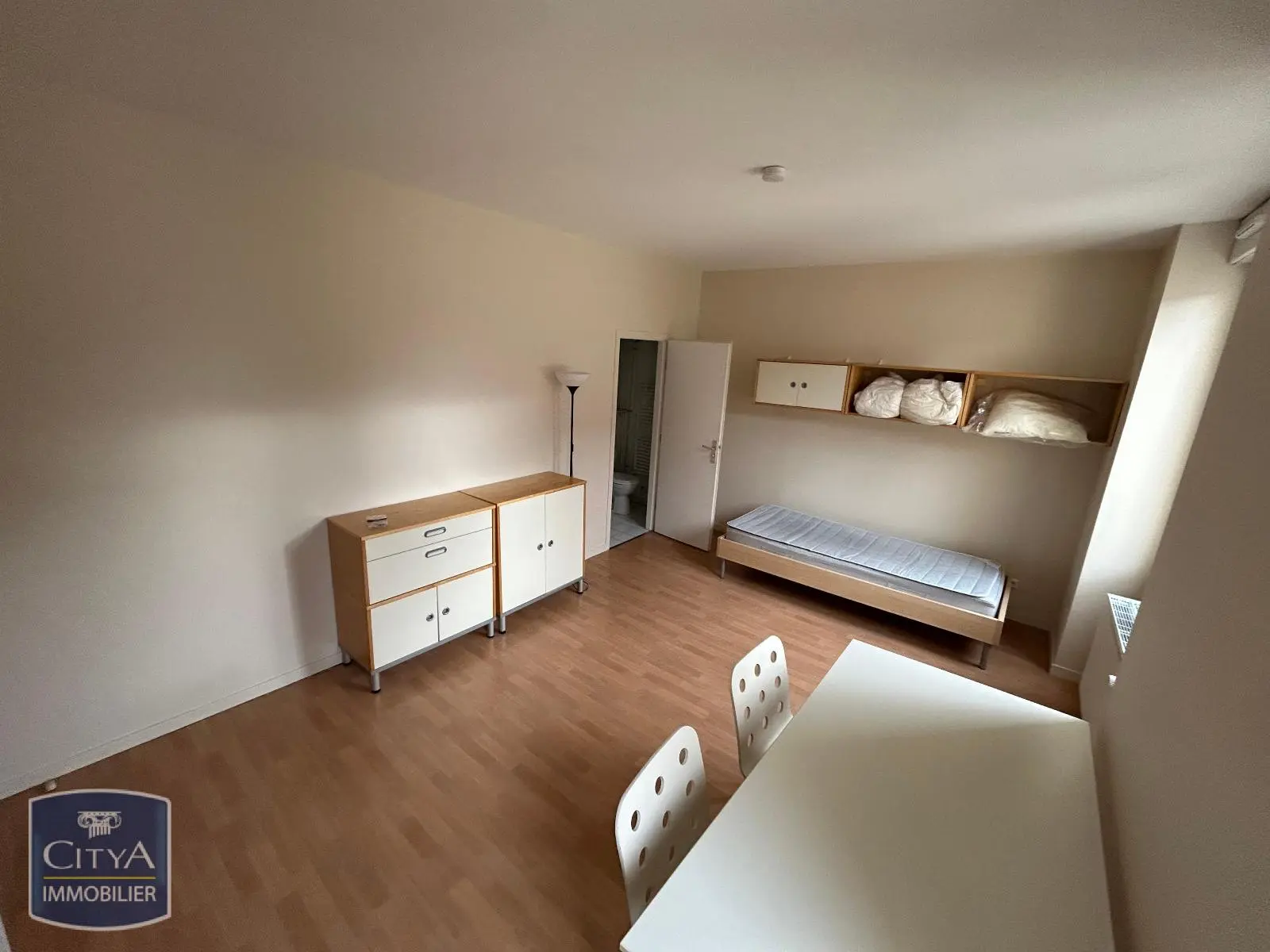 Photo 1 Appartement 1 pièce 23.5m²