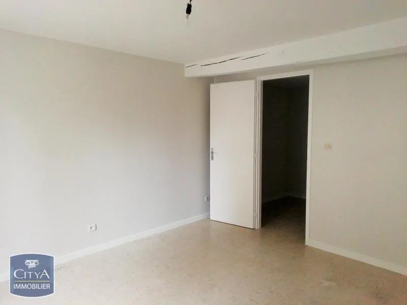 Photo 2 Appartement 1 pièce 29.11m²
