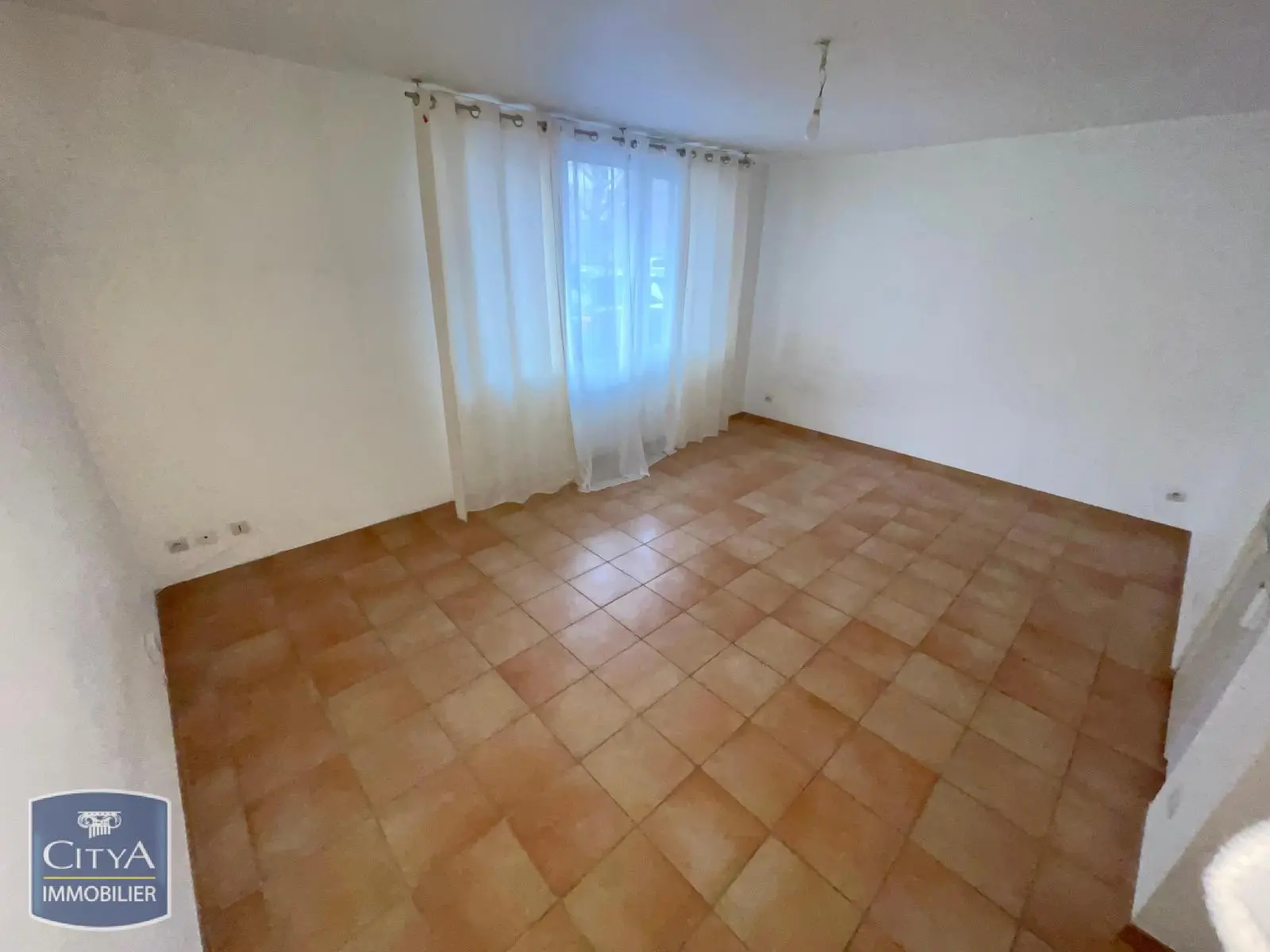 Photo 1 Appartement 1 pièce 27.6m²