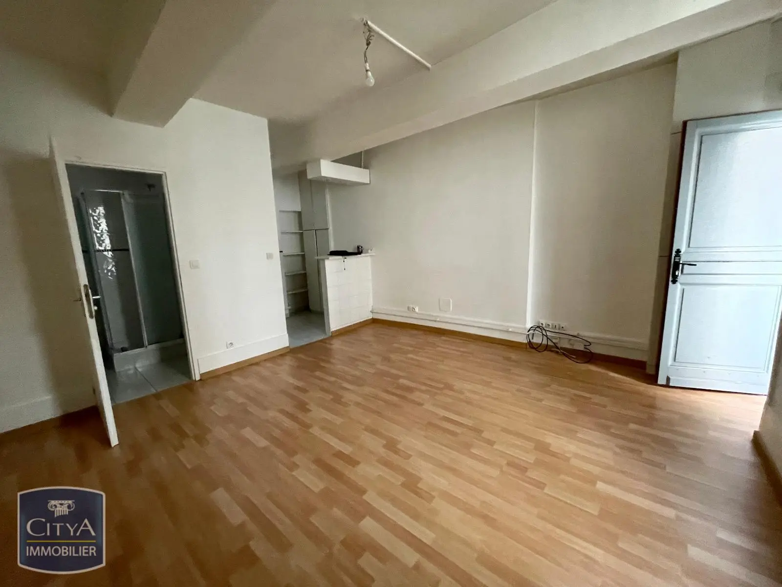 Photo 2 Appartement 1 pièce 24.85m²