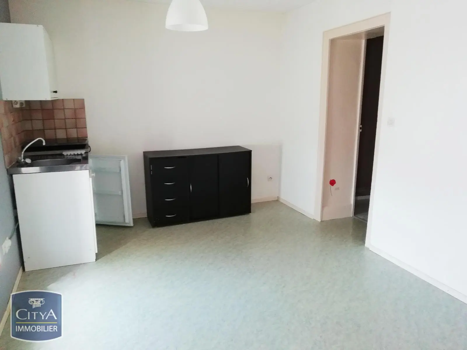 Photo 1 Appartement 1 pièce 26.93m²