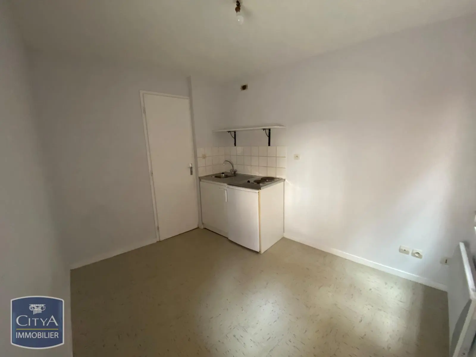 Photo 1 Appartement 1 pièce 14m²