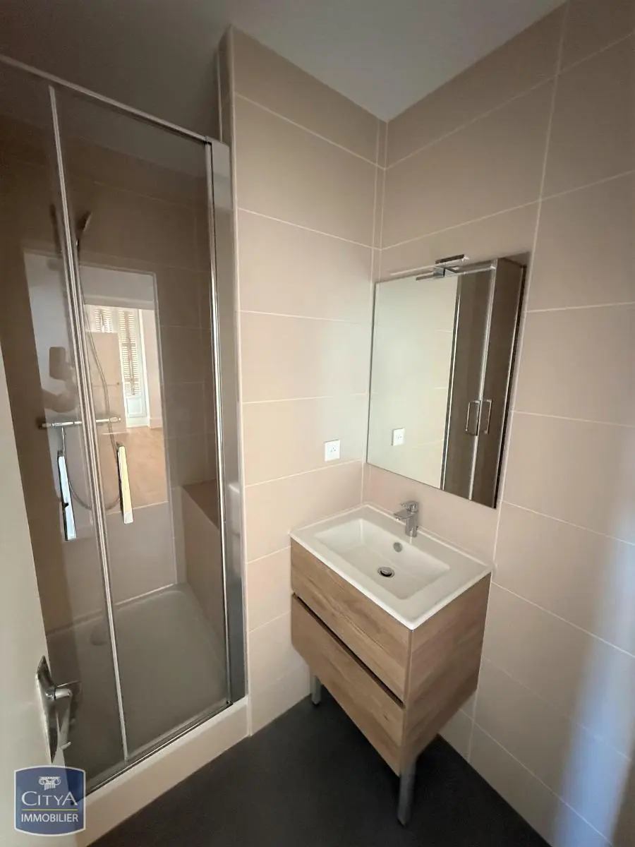 Photo 3 Appartement 1 pièce 29.68m²