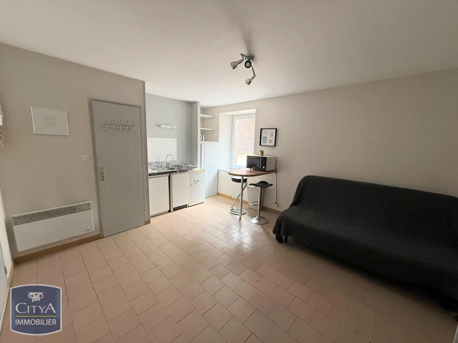 Photo 1 Appartement 1 pièce 19.69m²