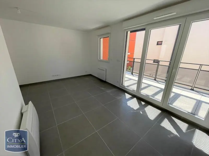 Photo 3 Appartement 1 pièce 31.84m²