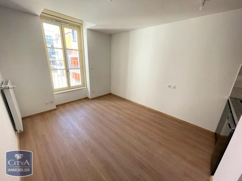 Photo 1 Appartement 1 pièce 18.7m²