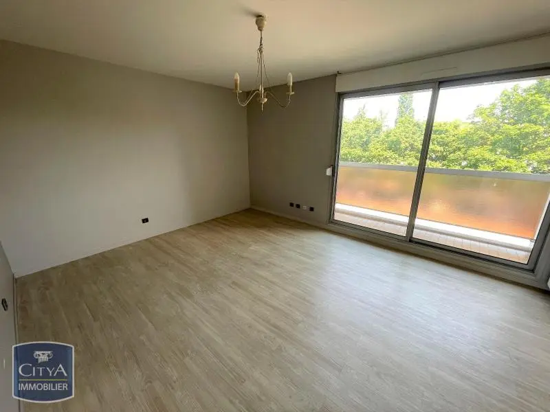 Photo 1 Appartement 1 pièce 31.26m²