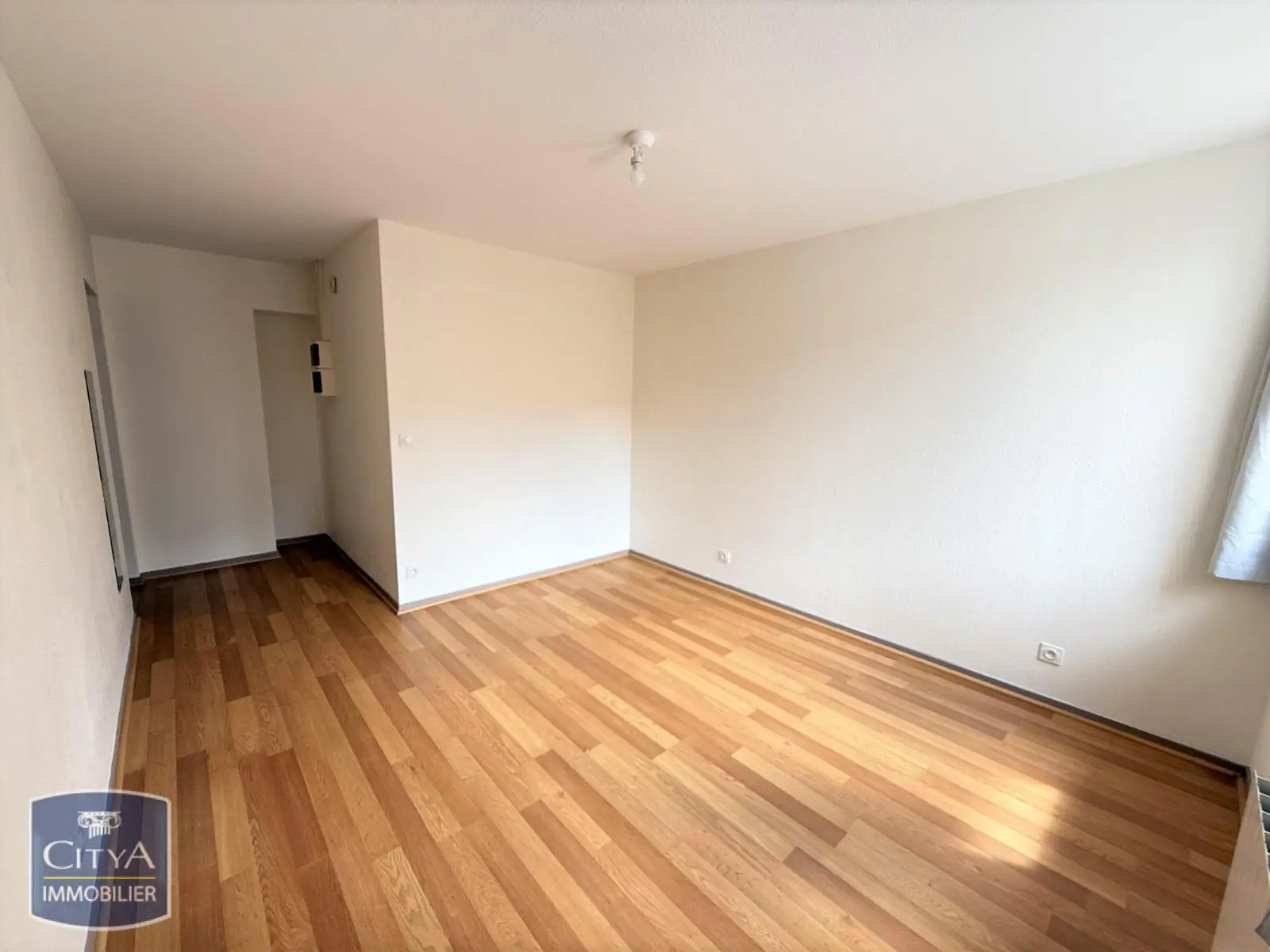Photo 3 Appartement 1 pièce 27.36m²