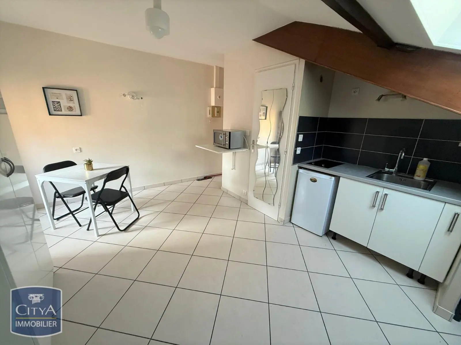 Photo 2 Appartement 1 pièce 17.2m²