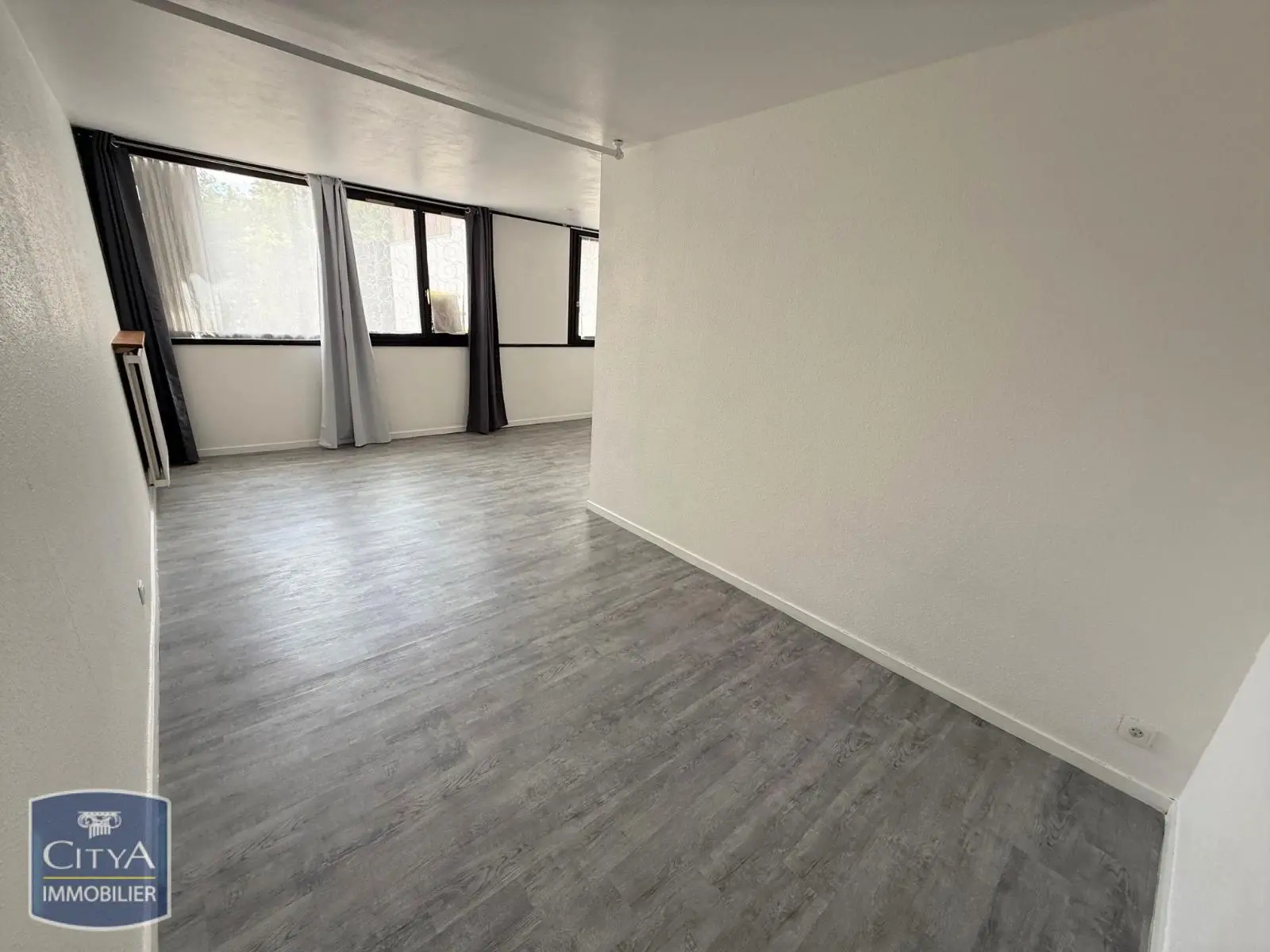 Photo 3 Appartement 1 pièce 31.78m²
