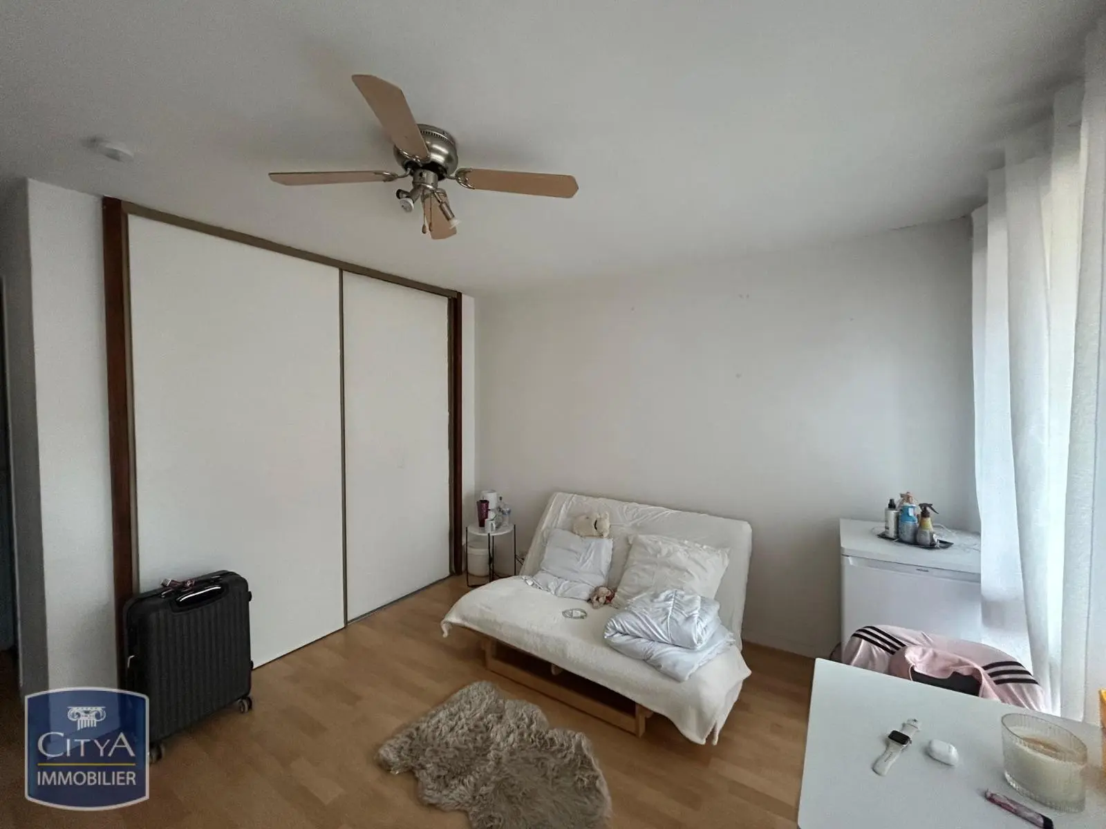 Photo 1 Appartement 1 pièce 23.79m²