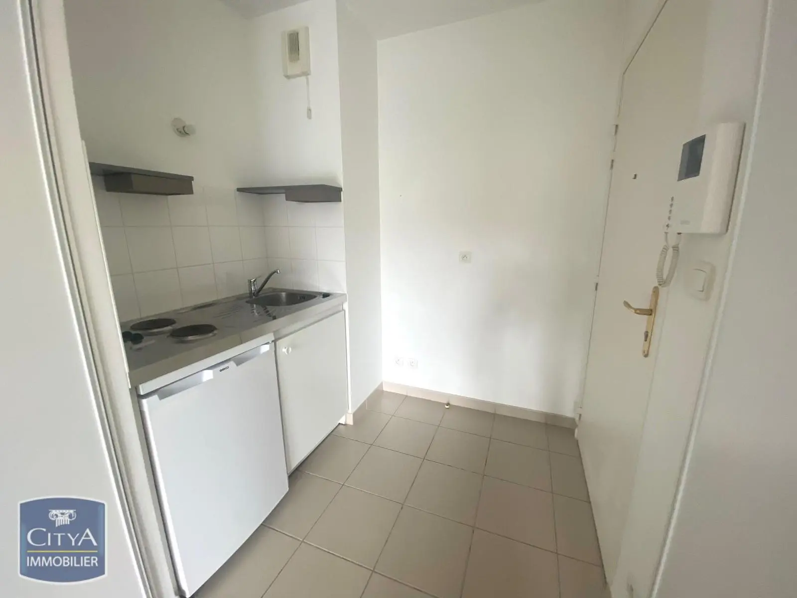 Photo 2 Appartement 1 pièce 29.8m²