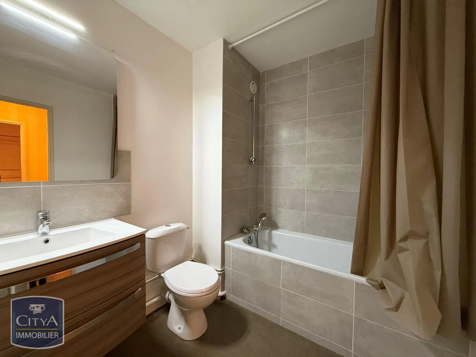 Photo 2 Appartement 1 pièce 34.02m²