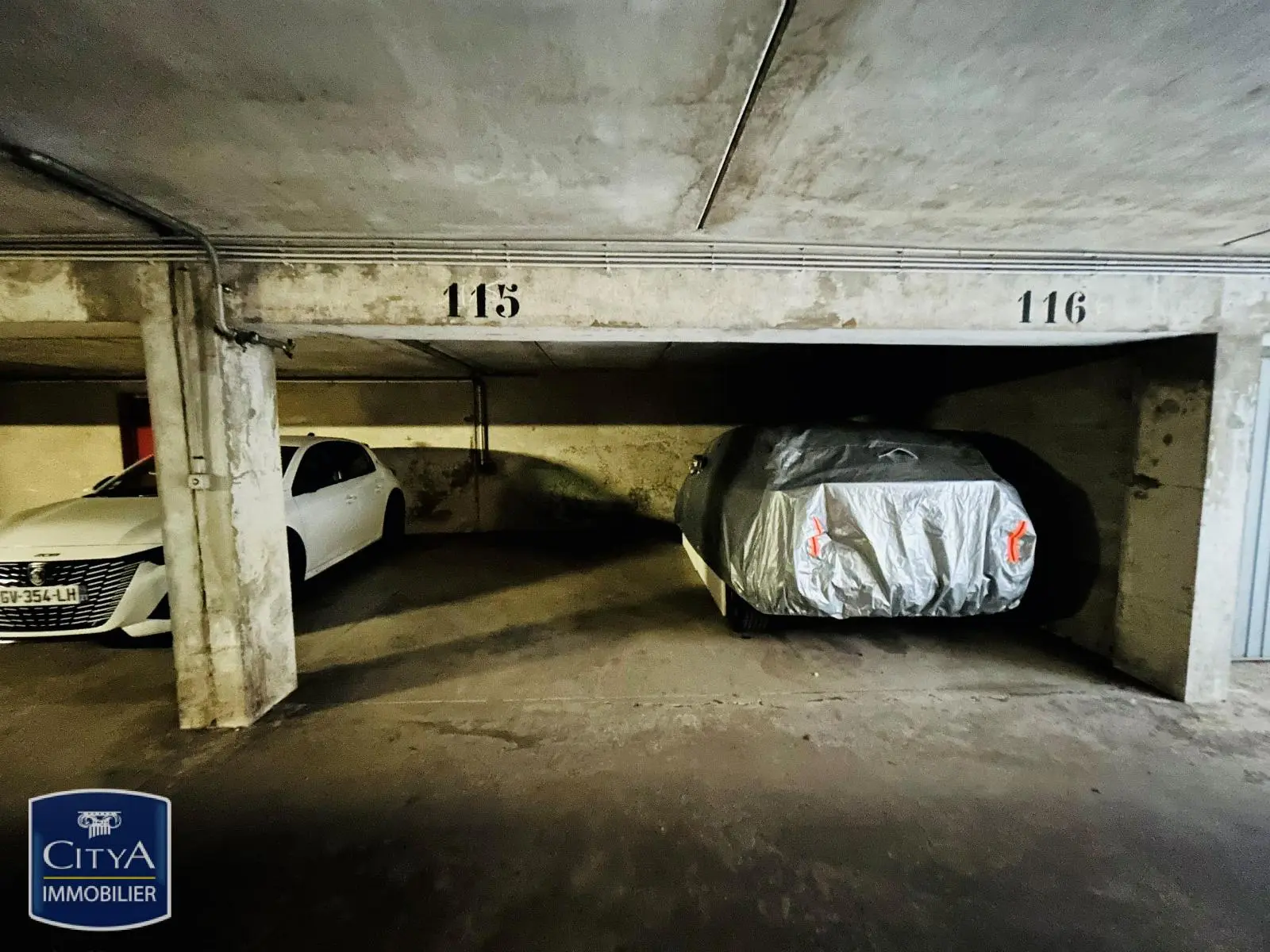 Photo 1 Parking