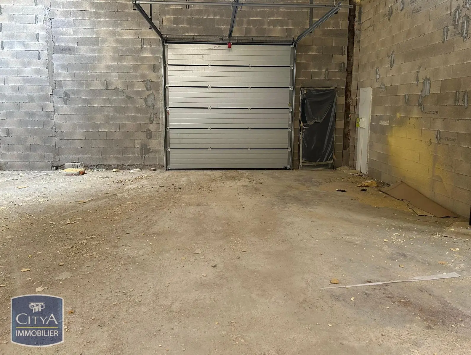 Photo 1 Local Commercial 233.5m²