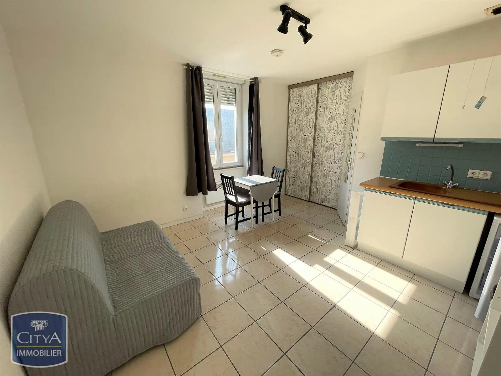 Photo 1 Appartement 1 pièce 18.4m²