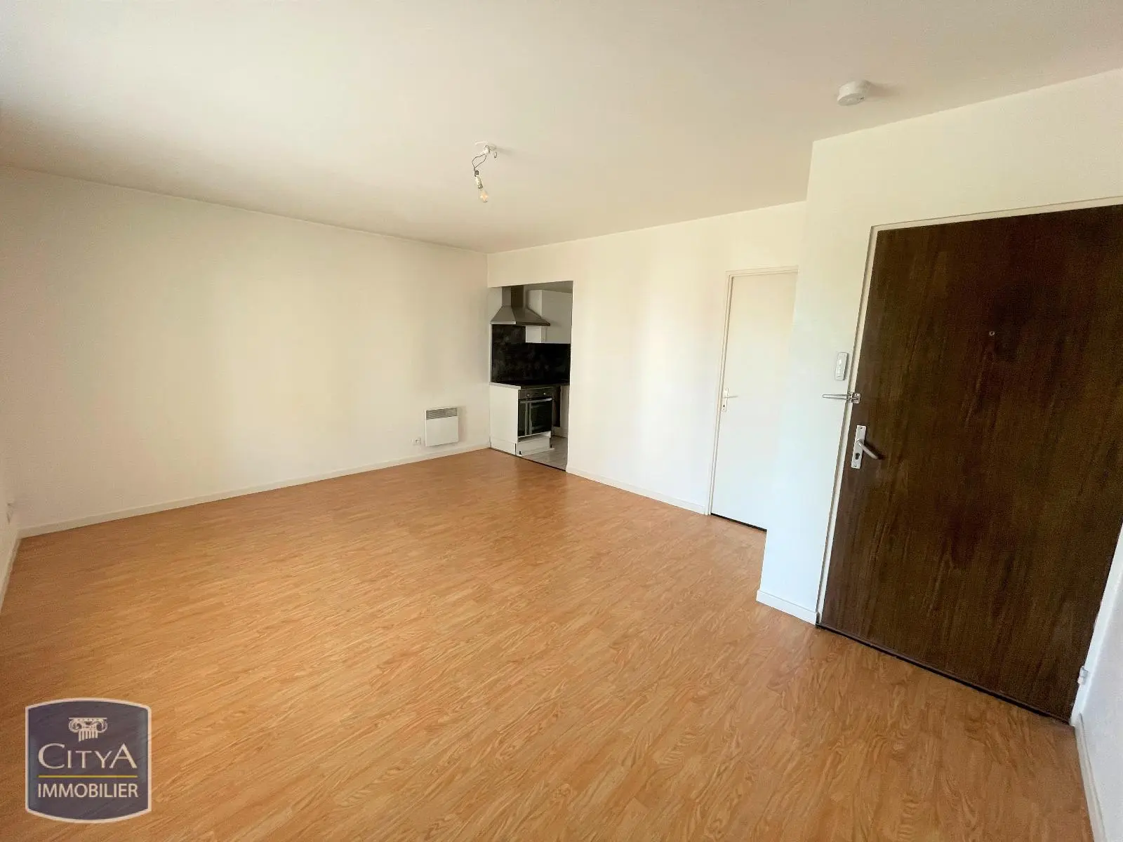 Photo 1 Appartement 1 pièce 27.49m²