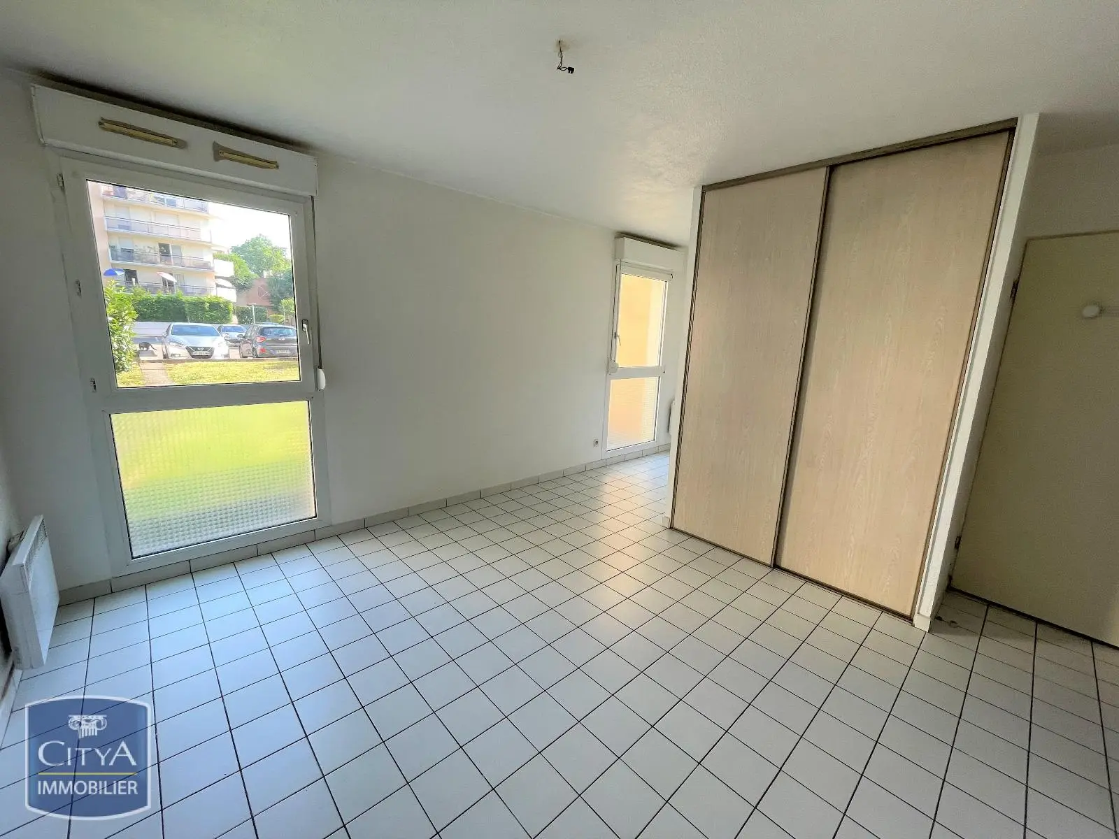 Photo 2 Appartement 1 pièce 23.79m²