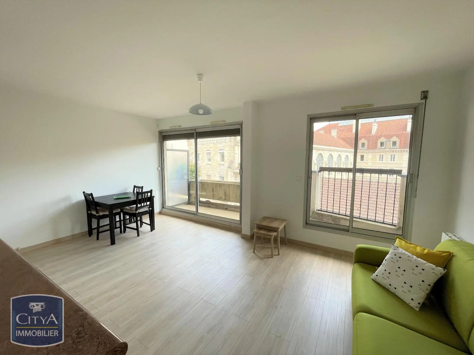 Photo 2 Appartement 1 pièce 29.89m²