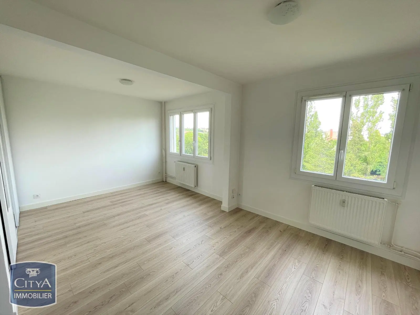 Photo 2 Appartement 1 pièce 28.41m²