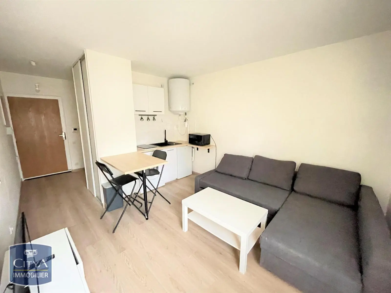 Photo 2 Appartement 1 pièce 18.9m²