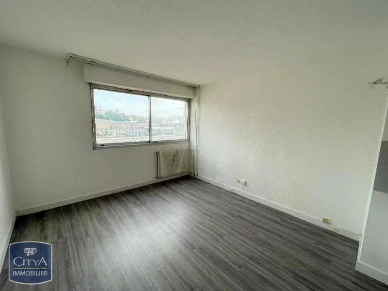Photo 1 Appartement 1 pièce 22.13m²
