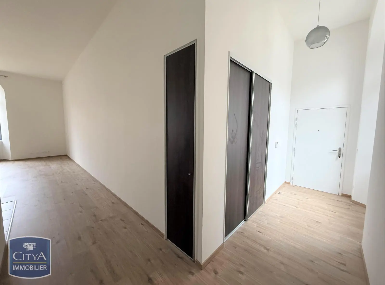 Photo 3 Appartement 1 pièce 53.4m²