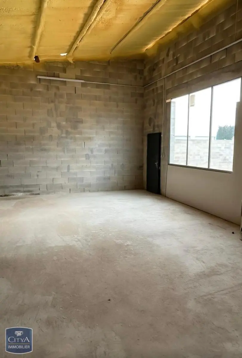 Photo 4 Local Commercial 105.8m²