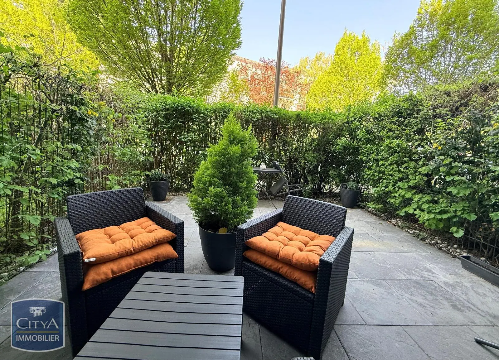 Photo 1 Appartement 2 pièces 56.9m²