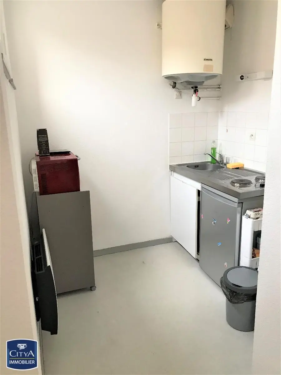 Photo 3 Appartement 1 pièce 27.36m²